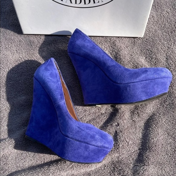 Blue Suede Steve Madden Wedges - Picture 5 of 8